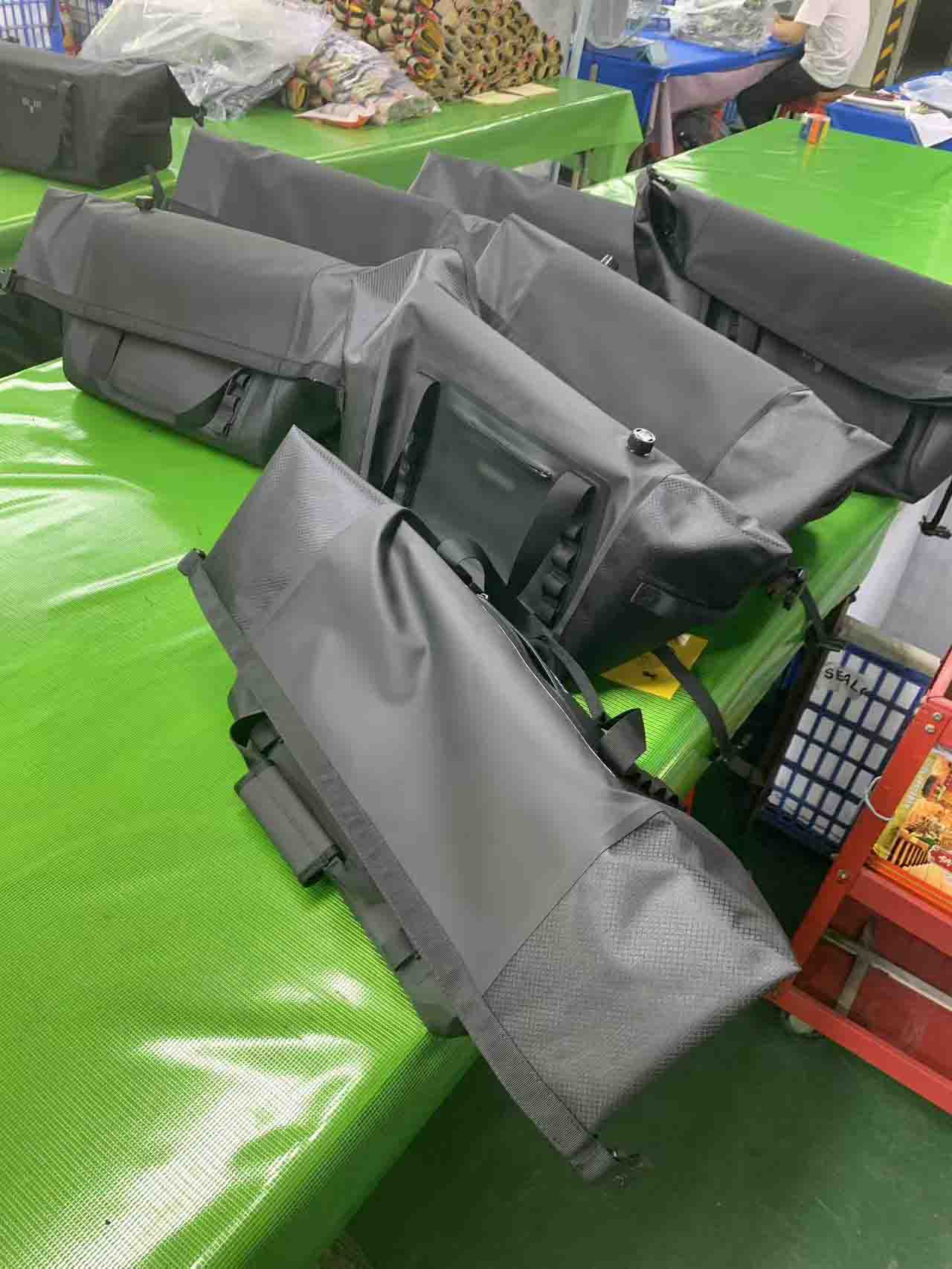 Η Sealock ολοκληρώνει μια σειρά παραγωγής OEM συγκολλημένων αδιάβροχων σακουλών για μια μάρκα στο εξωτερικό